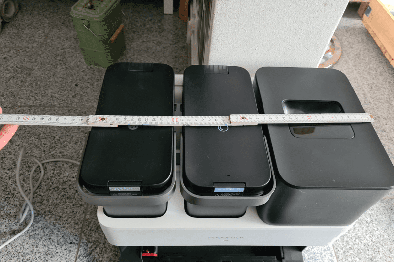 The Ultra Station of the Roborock S7 Pro is measured with a ruler.